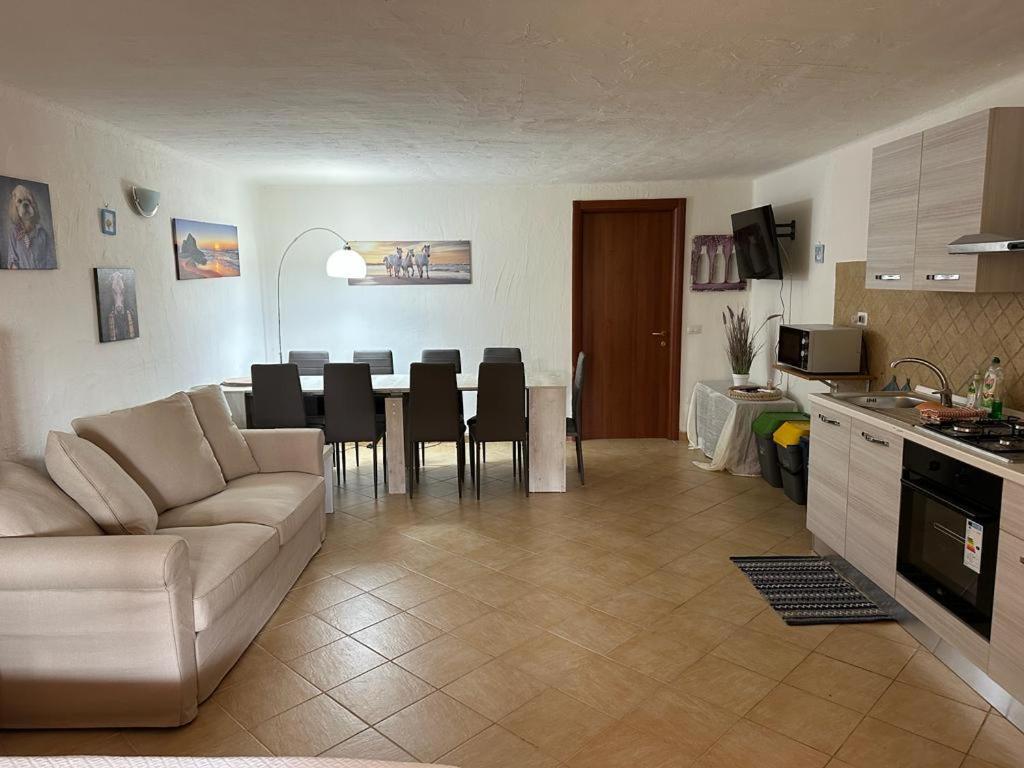 Lightblue-Celeste Central Apartment In Porto Rotondo Exterior foto